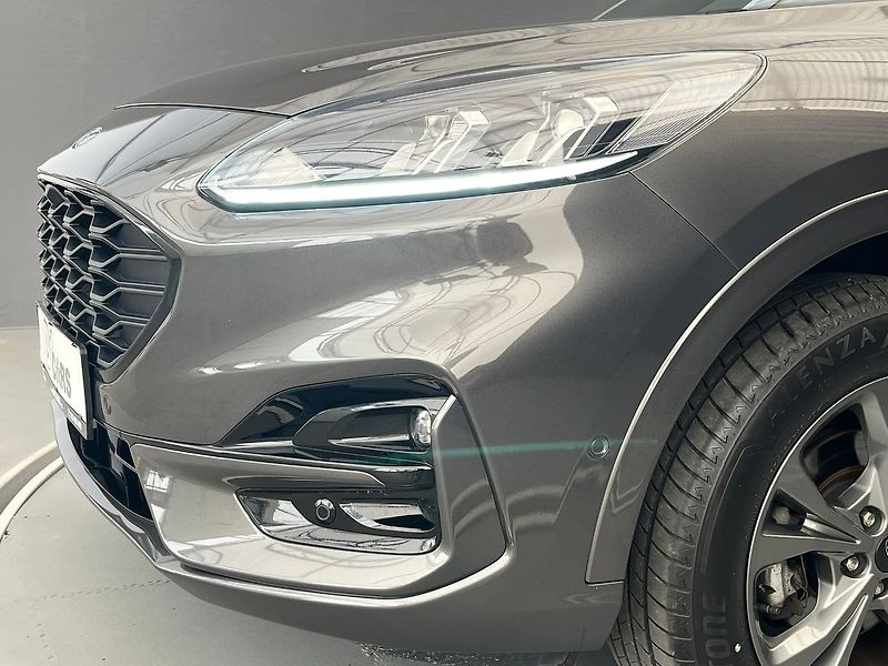 Ford Kuga 2.5 Duratec HEV 4x4 ST-LINE - fotka 44 z 66