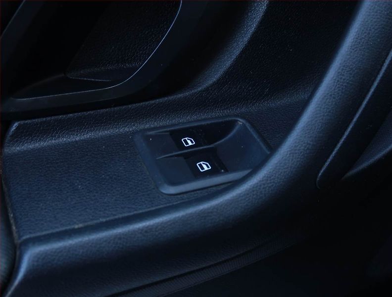 Škoda Fabia (2013) 1.2 TSI, po STK, udržované - fotka 16 z 18