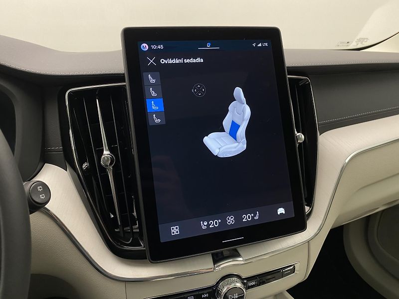 Volvo XC60 T8 AWD RECHARGE DARK ULTRA CZ - fotka 64 z 66