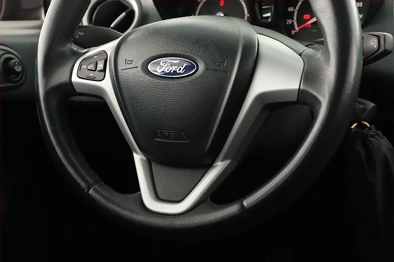 Ford Fiesta (2011) 1.25, ČR,1.maj, po STK - fotka 8 z 14