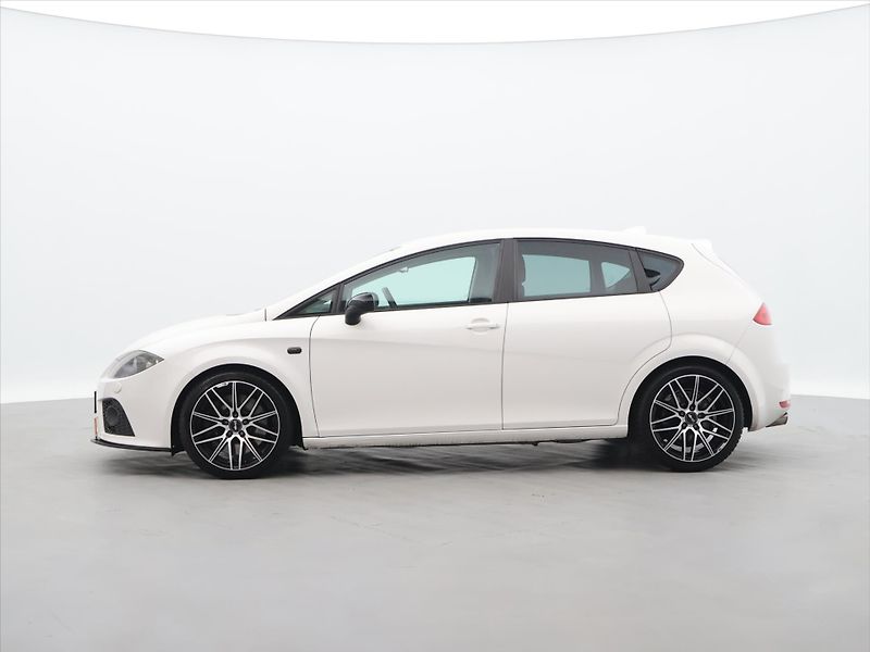 Seat Leon 2,0 TFSI 180kW FR - fotka 4 z 30
