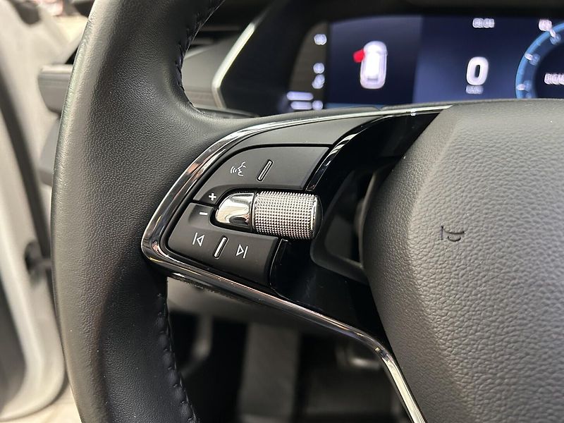 Škoda Octavia 1.5 TSI Ambition Plus - fotka 12 z 23