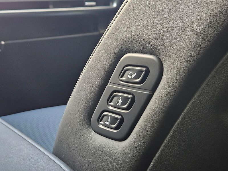 Hyundai Ostatní 110.3 kWh 314kW, 4x4, 1.maj. - fotka 43 z 62
