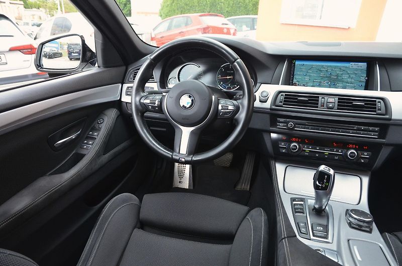 BMW Řada 5 (2016) 520d xDrive AT / ČR / M-PAKET - fotka 20 z 39