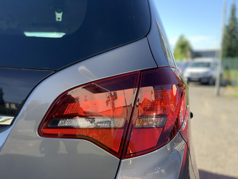 Opel Meriva 1.4i LPG ALU KLIMA TEMPOMAT - fotka 40 z 41