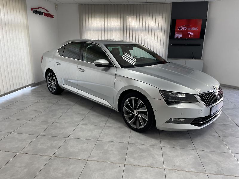 Škoda Superb 2.0 TDi 110 kw REZERVACE - fotka 3 z 33