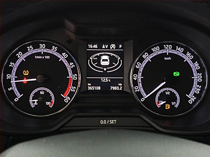 Škoda Octavia (2017) 2.0 TDI, Automat, Navi - fotka 11 z 16