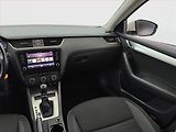 Škoda Octavia (2017) 2.0 TDI, Automat, Navi - náhled 8