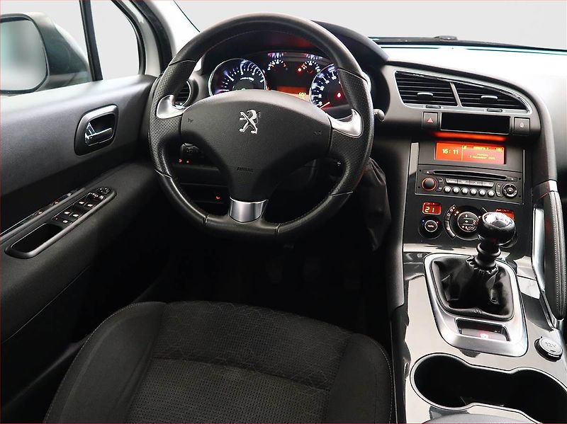Peugeot 3008 (2016) 1.2 PureTech, Tempomat - fotka 7 z 15