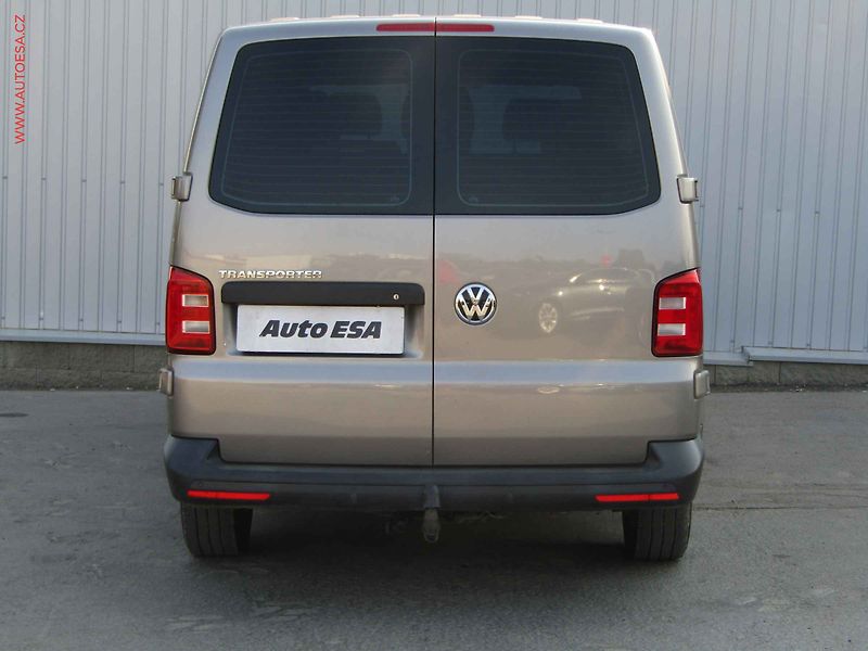 Volkswagen Transporter (2018) 2.0TDi 8míst, 2.maj,ČR - fotka 5 z 21