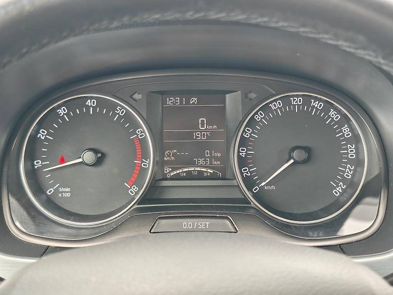 Škoda Fabia Ambition Green tec 1,2TSI - fotka 12 z 21