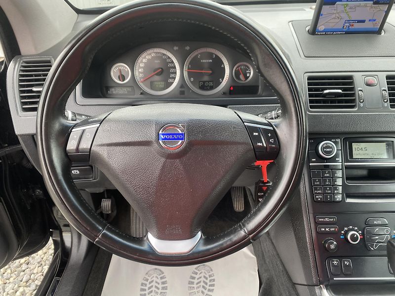 Volvo XC90 2.5TDi D5 200PS 7M 196000KM 1A - fotka 149 z 161