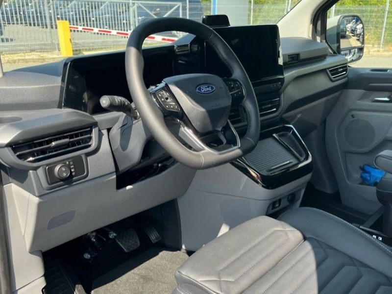 Ford Tourneo Custom 2.0D,125KW, CZ, DPH,1. MAJ - fotka 11 z 29