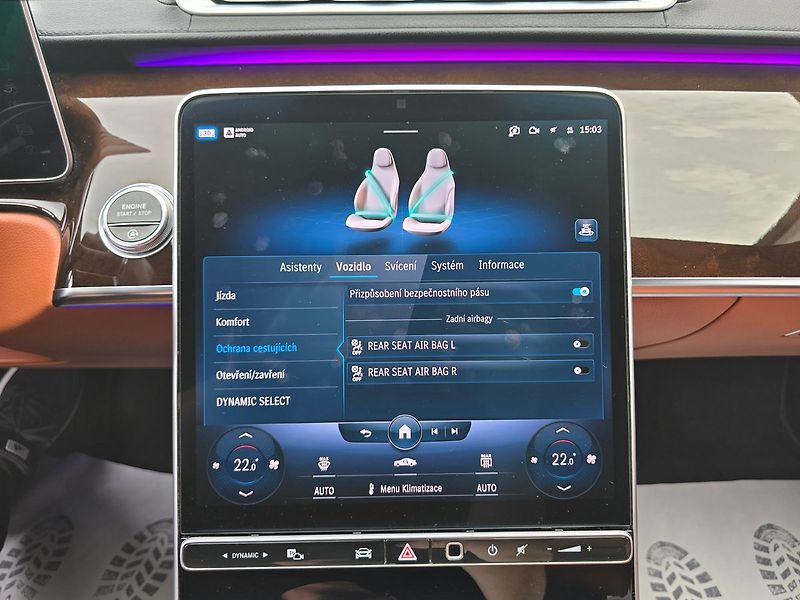 Mercedes-Benz Třídy S S500 4Matic L - fotka 31 z 37
