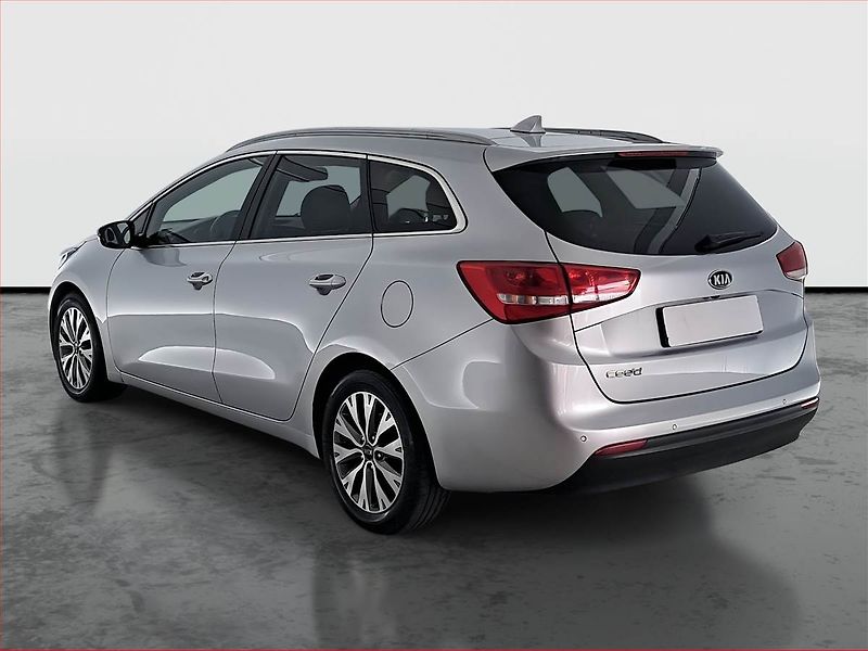Kia Ceed (2017) 1.6 GDI, Serv.kniha, Navi - fotka 4 z 19