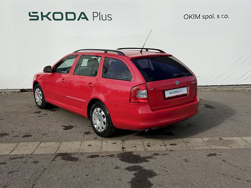 Škoda Octavia (2011) Combi Ambition 1,6 Tdi 77 Kw - fotka 26 z 29