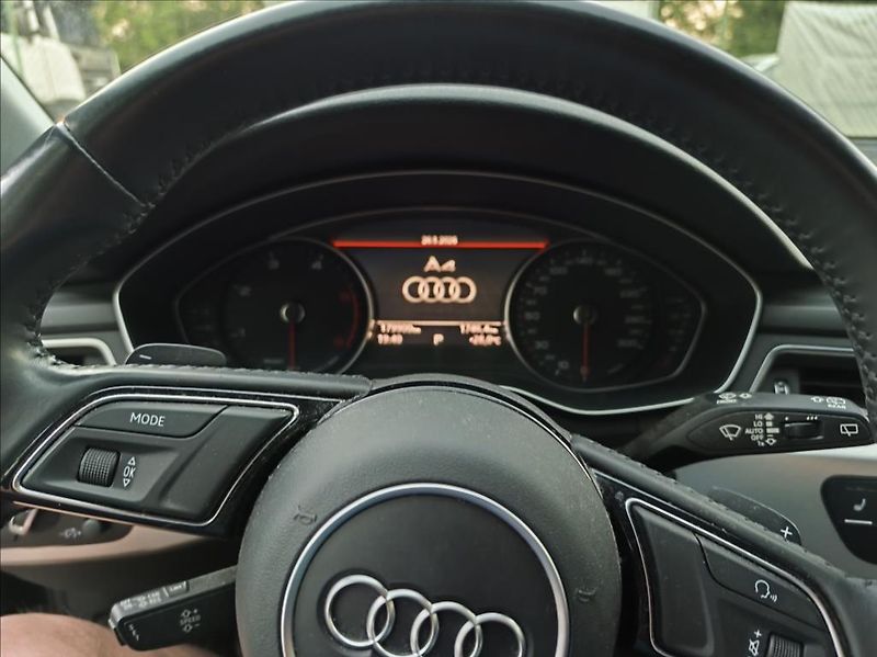 Audi A4 Avant 2,0   Sport - fotka 11 z 15