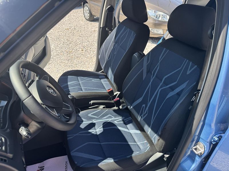 Škoda Fabia (2014) 1.4-16V(63KW)rezervace - fotka 20 z 38