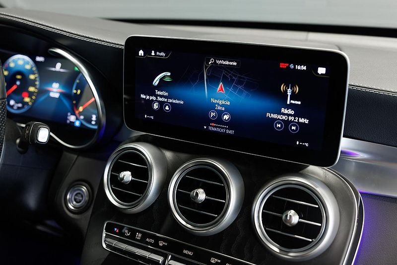 Mercedes-Benz GLC (2023) GLC 220d 4Matic AMG Line - fotka 17 z 35