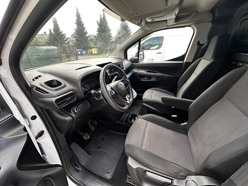 Opel Combo VAN-1.2i-81KW-DPH-KLIMA-ENJOY- - fotka 8 z 18
