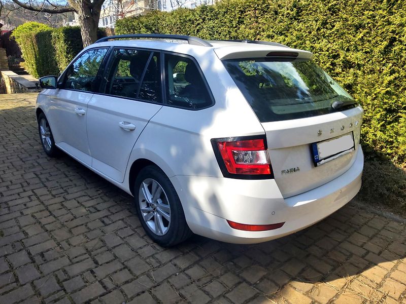 Škoda Fabia (2022) 1.0TSI 70kW Ambition+ 1maj ČR - fotka 4 z 18