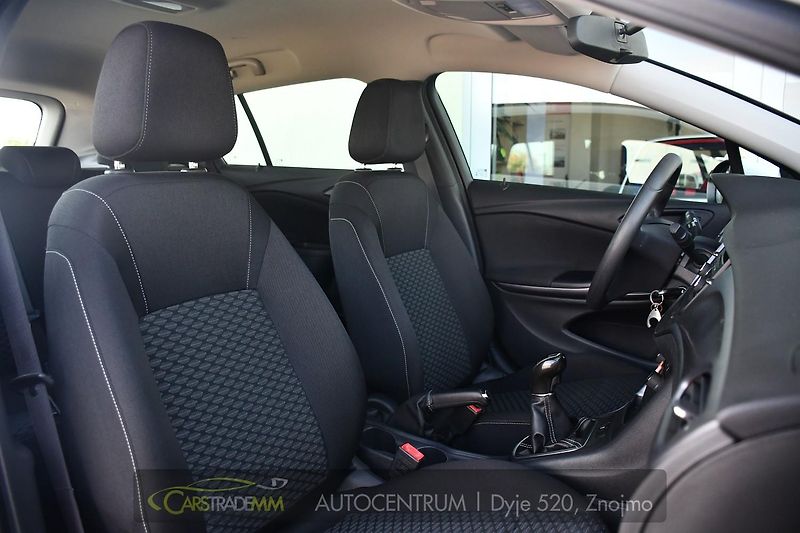 Opel Astra 1.6CDTi CARPLY NAVI - fotka 17 z 40