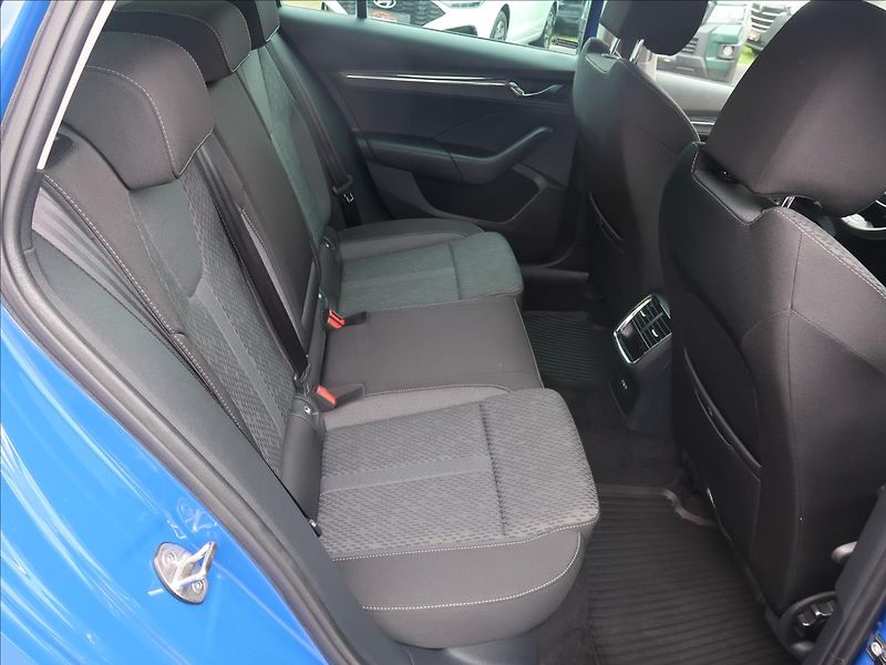 Škoda Octavia 2,0 TDi,DSG,Style,1majČR,DPH - fotka 20 z 26
