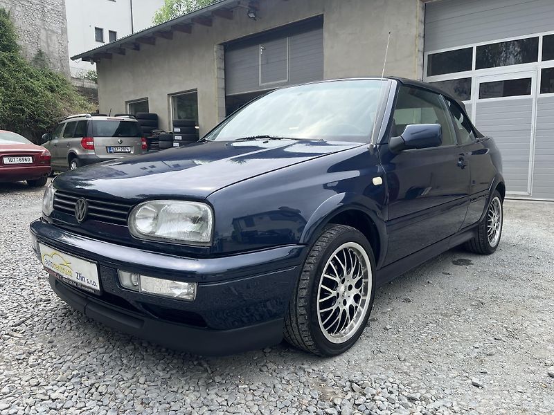 Volkswagen Golf (1996) 1,6 i 74 Kw CABRIO - fotka 3 z 14