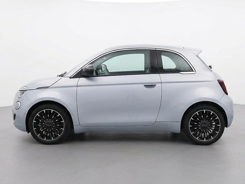 Fiat 500 (2026) Hybrid La Prima 1.0 BSG 65k MT - fotka 3 z 5