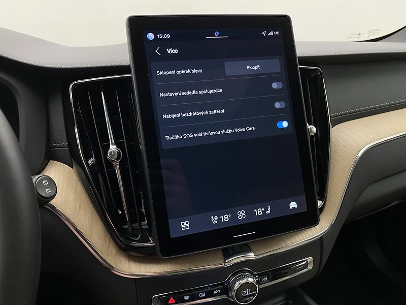 Volvo XC60 T8 AWD RECHARGE ULTRA BRIGHT - fotka 58 z 67