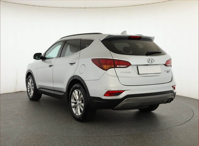 Hyundai Santa Fe (2017) 2.2 CRDi Blue, 4X4, Automat - fotka 4 z 16
