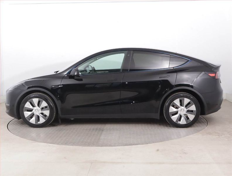 Tesla Model Y (2023) Long Range AWD 79kWh, SoH 92% - fotka 3 z 22