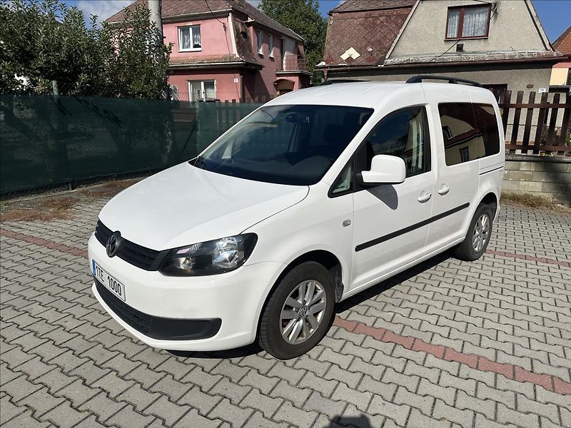 Volkswagen Caddy 1,6 TDI PO VELKÉM SERVISE - fotka 9 z 17