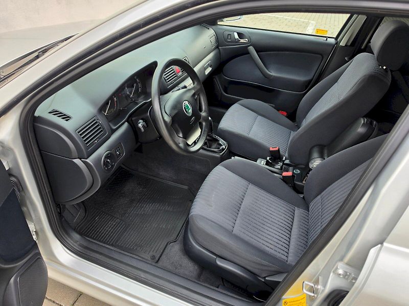 Škoda Octavia (2003) 1,9 TDI 81kW Elegance - fotka 12 z 21