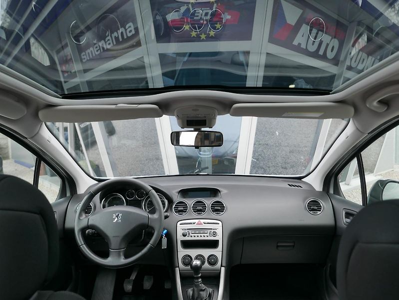 Peugeot 308 1,6 HDI 80kW SW Panorama Sport - fotka 28 z 40