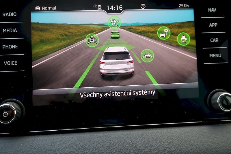 Škoda Karoq (2025) Top Selection 1.5 TSI 110 kW - fotka 11 z 28