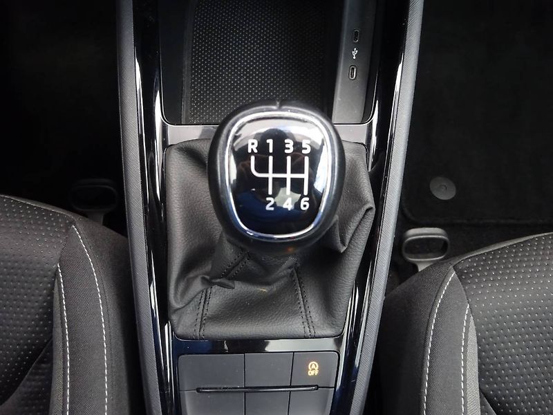Škoda Scala (2023) 1,0TSi /81kW Tour - fotka 17 z 29