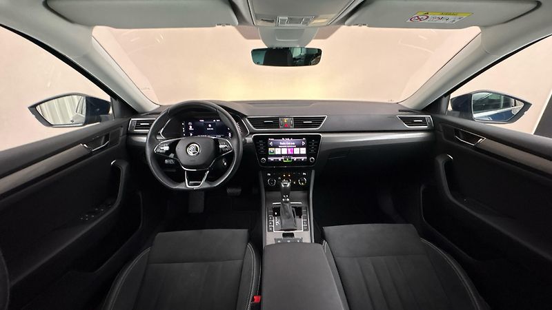 Škoda Superb 2.0 TDI DSG 4x4 Style Combi - fotka 8 z 31