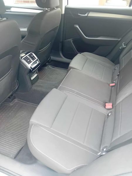 Škoda Superb 1.4 TSI DSG - fotka 5 z 8