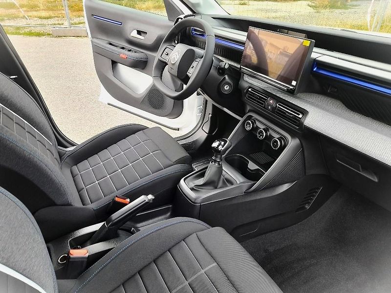 Citroën C3 (2026) PLUS TURBO 100K MAN6 - fotka 23 z 37