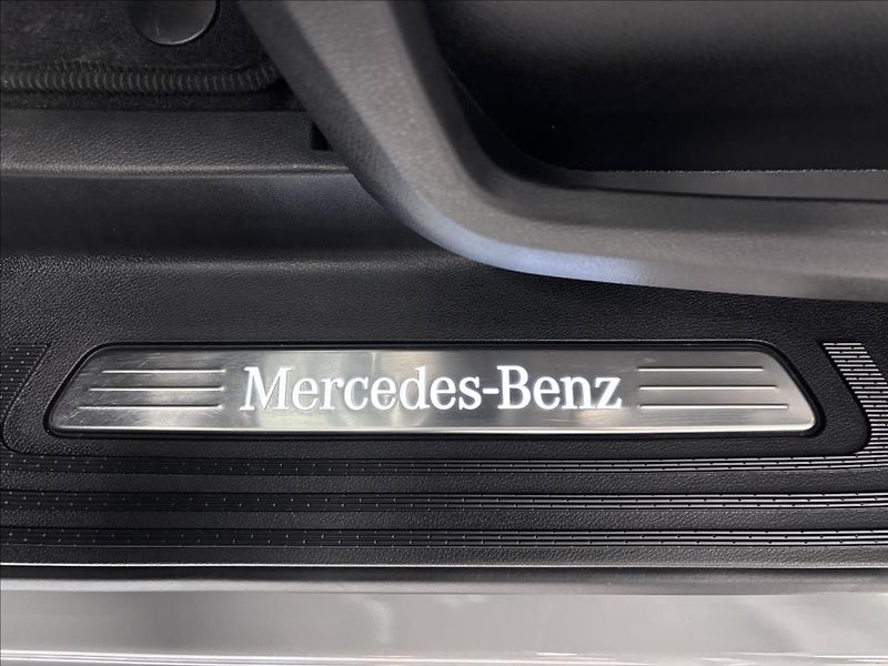 Mercedes-Benz Třídy V V300D 4MATIC STYLE L - fotka 10 z 38