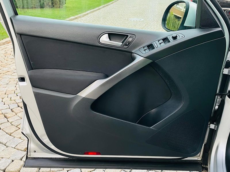 Volkswagen Tiguan 2.0TDI 4x4 MAN SERVISKA TAŽNÉ - fotka 39 z 45