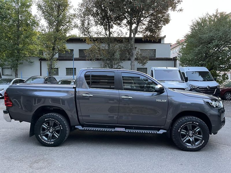 Toyota Hilux (2023) 2.8 D-4D EXECUTIVE DOUBLE CAB - fotka 8 z 35