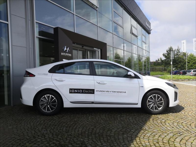 Hyundai Ioniq EV SMART EFFICIENCY - fotka 3 z 9