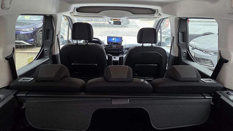 Opel Combo (2026) 1.5 CDTi 96kW AT8 Elegance 7m - fotka 13 z 33
