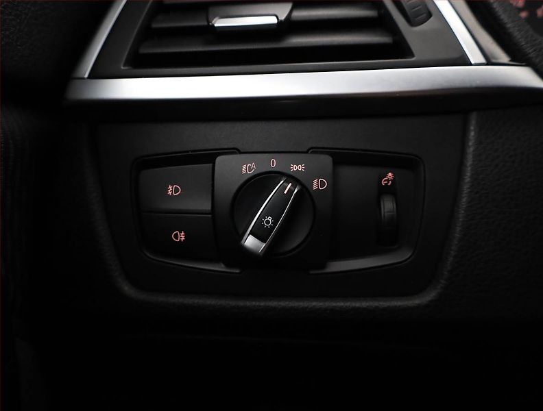 BMW Řada 4 (2018) 420d, Automat, Serv.kniha - fotka 16 z 19