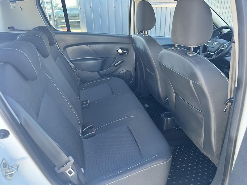 Dacia Sandero 1.0SCe KAMERA PŮVOD ČR 1.MAJ. - fotka 28 z 42
