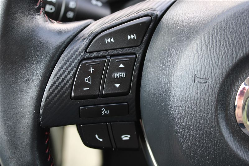 Mazda 3 2,0 i  NOVÉ V ČR,1.MAJITEL - fotka 15 z 25