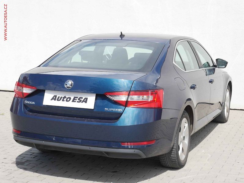 Škoda Superb (2016) 2.0TDi, ČR, Ambition, bixen - fotka 4 z 19