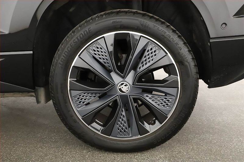Škoda Karoq (2025) 2.0 TDI - fotka 20 z 20